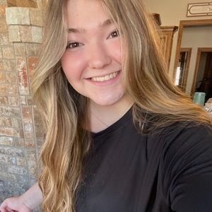 Meet your Posher, Isabella